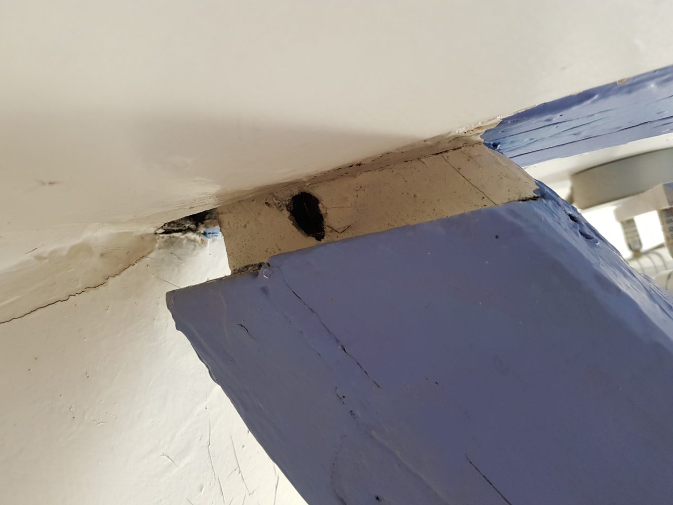 TENON-MORTAISE SORTIE DE LA CONTRE-FICHE SUR L’ARBALÉTRIER