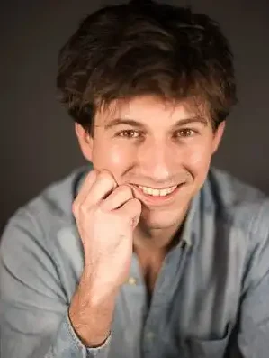 Photo Ronan Faujour président chez REPARABAT et ingénieur structures spécialisé dans le bâti ancien parisien en bois et en métal. Ingénieur bois/métal spécialisé dans la réhabilitation / rénovation du bâti ancien et président de Reparabat.